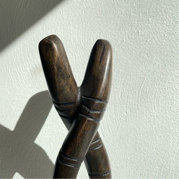 Handmade primitive abstract carved wood sculpture intertwined snake columns - Picture 9 of 16